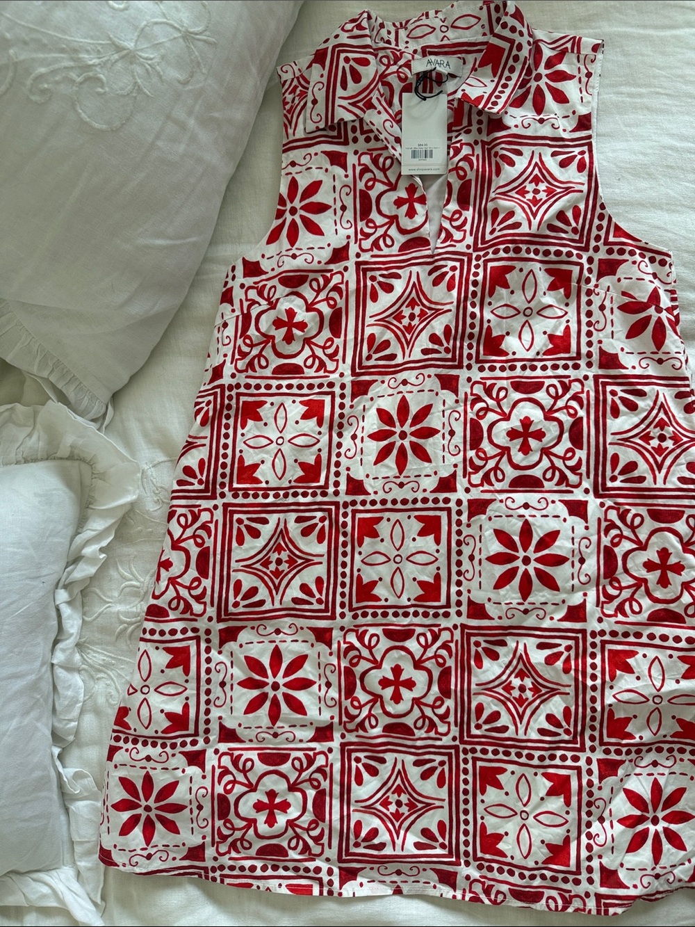 Avara Red & White Sleeveless Tile-Print Dress
NEVER WORN - W TAGS